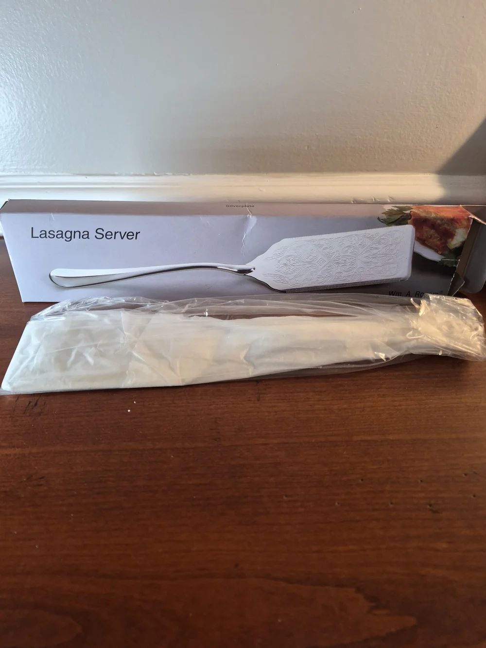 NWT Oneida Silver-plated W.M Rogers  Decorative Lasagna Server